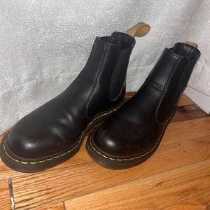 Doc Marten Chelsea boot